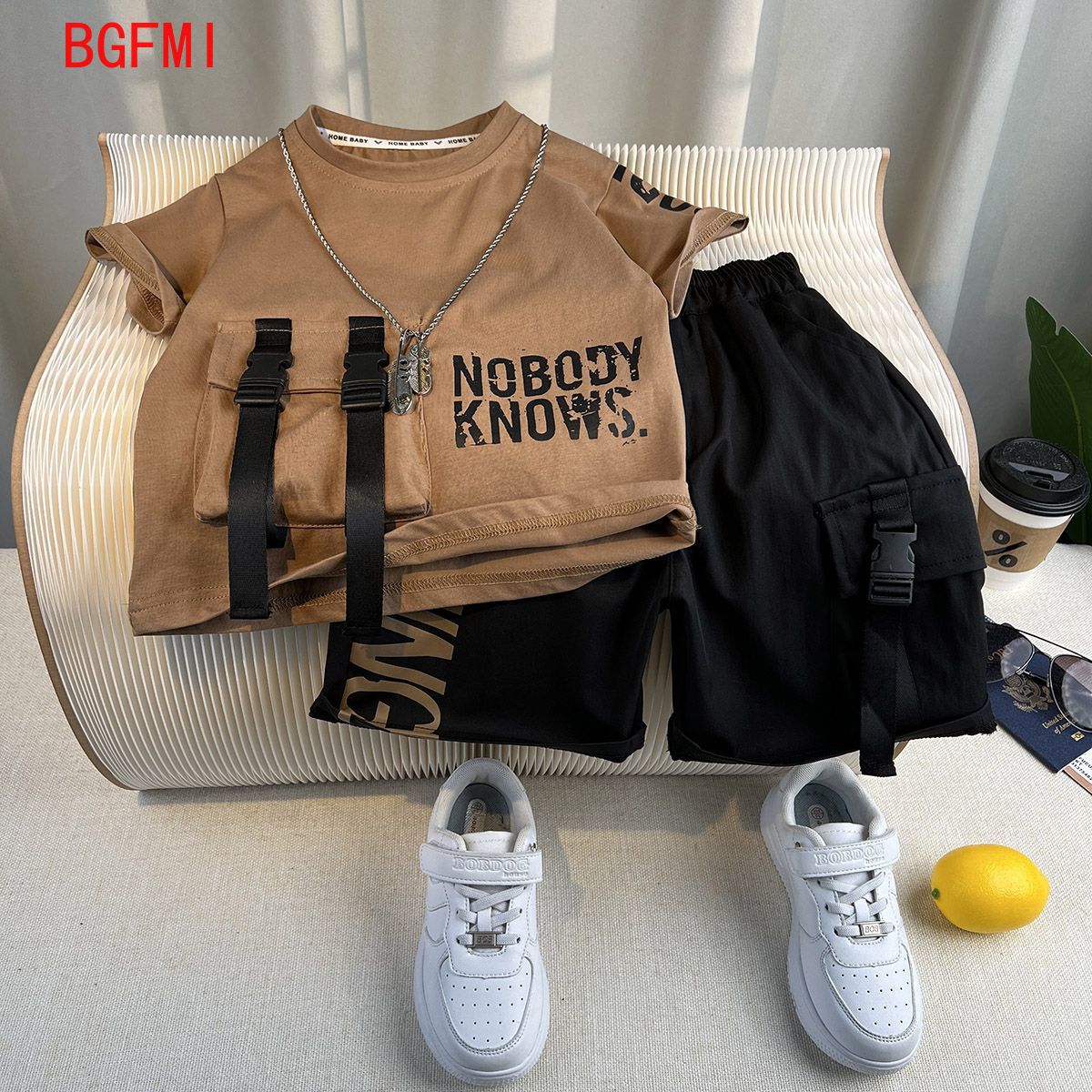 Комплект одежды для маленьких  – обзор и цена Kids Outdoor Overalls